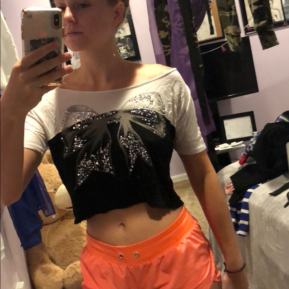 Bow tie crop top